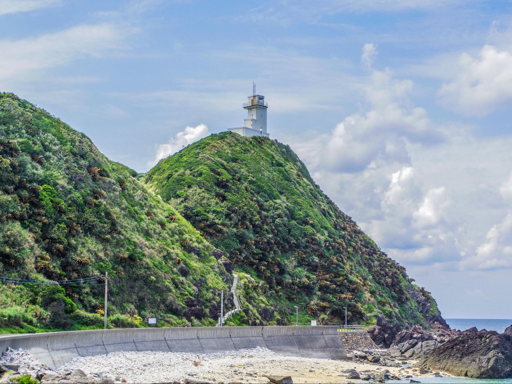 amami kasarizakilighthouse