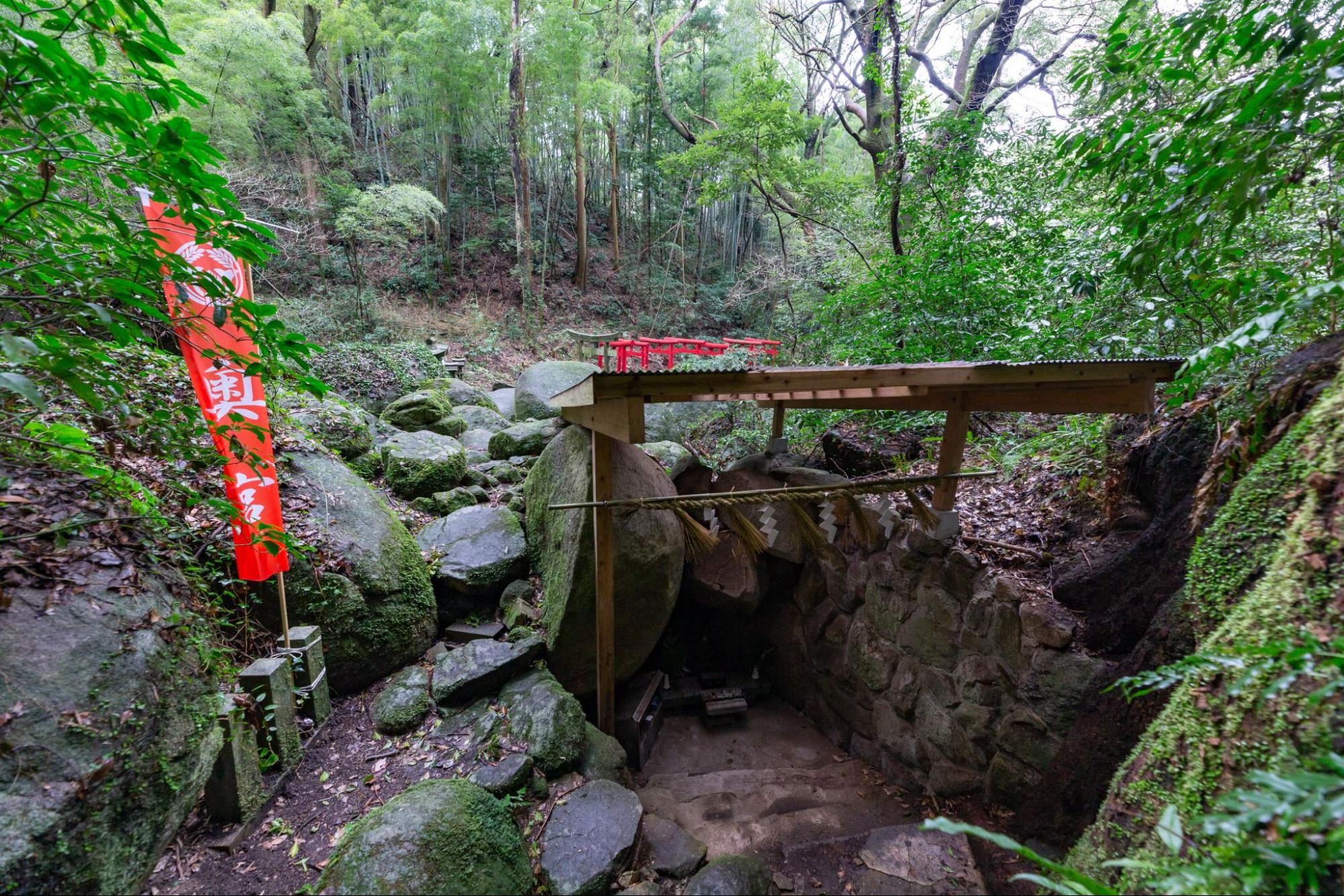 fukuoka_ishianainari_shrine